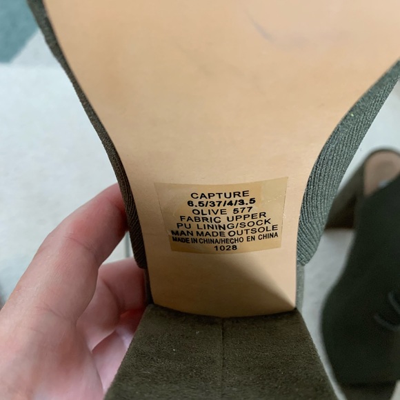 Beautiful green Steve Madden open heel booties - Picture 4 of 7